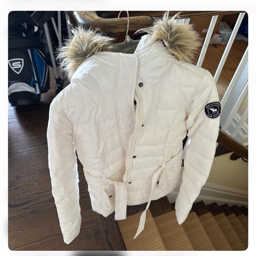 Abercrombie & Fitch Kids White Quilted Hooded Puffer Jacket